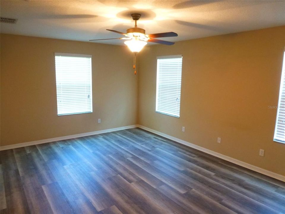 В аренду: $3,200 (3 спален, 2 ванн, 2230 Квадратных фут)