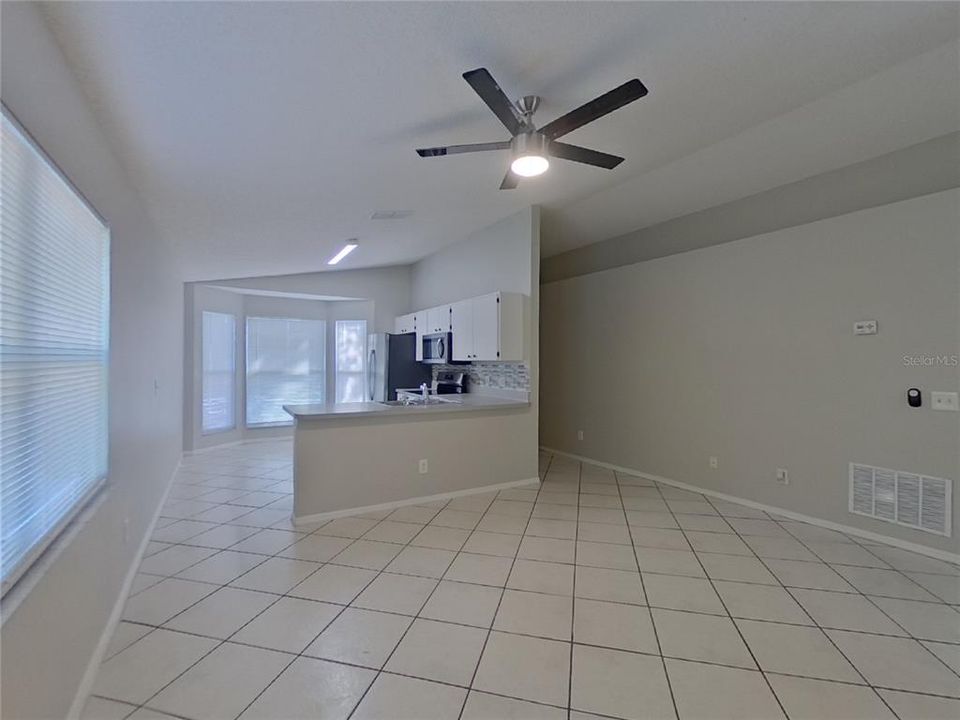 出租: $1,839 (3 贝兹, 2 浴室, 1178 平方英尺)