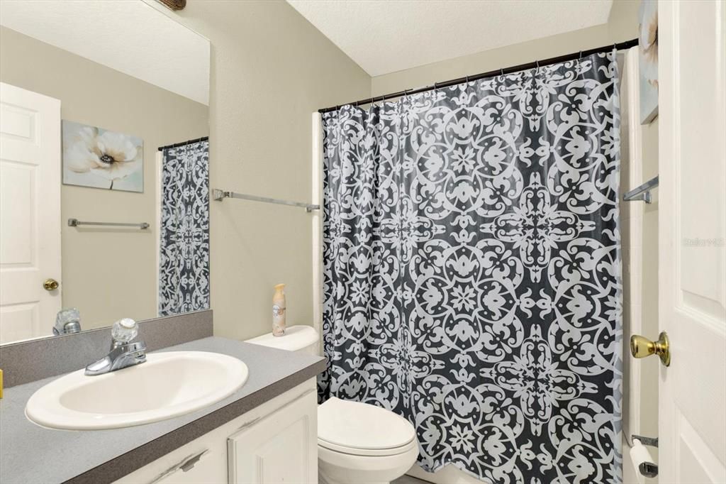 Под контрактом: $290,000 (3 спален, 2 ванн, 1262 Квадратных фут)