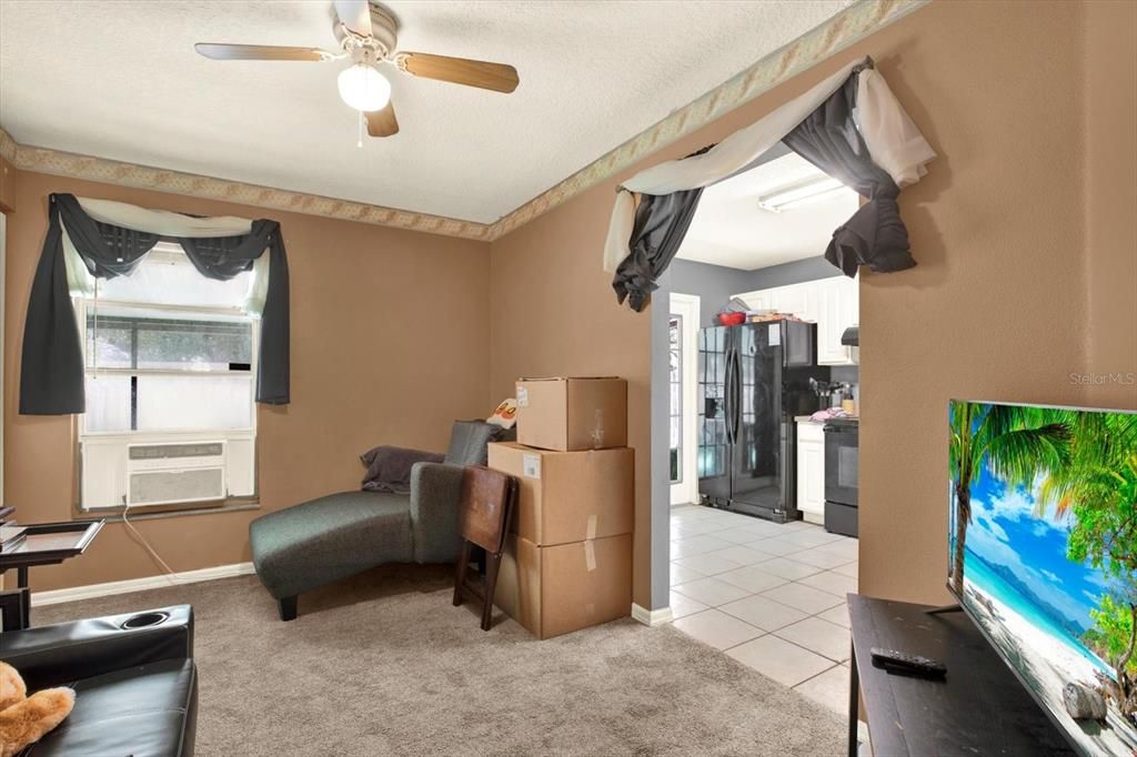 Под контрактом: $290,000 (3 спален, 2 ванн, 1262 Квадратных фут)