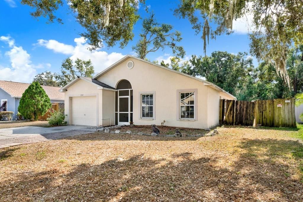 Под контрактом: $290,000 (3 спален, 2 ванн, 1262 Квадратных фут)