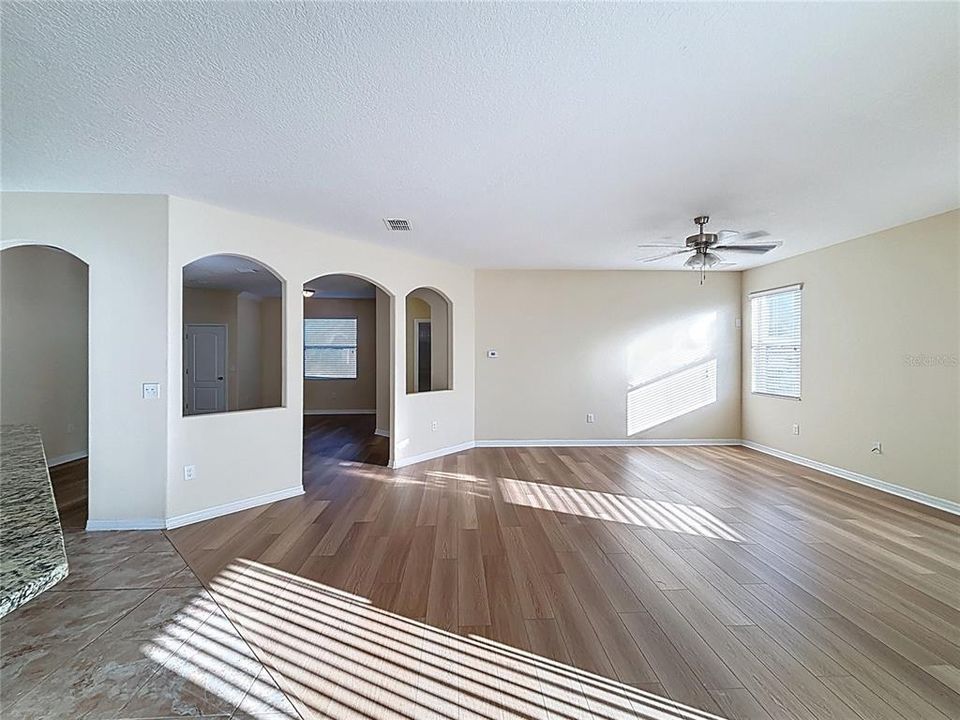 待售: $459,000 (5 贝兹, 3 浴室, 3332 平方英尺)