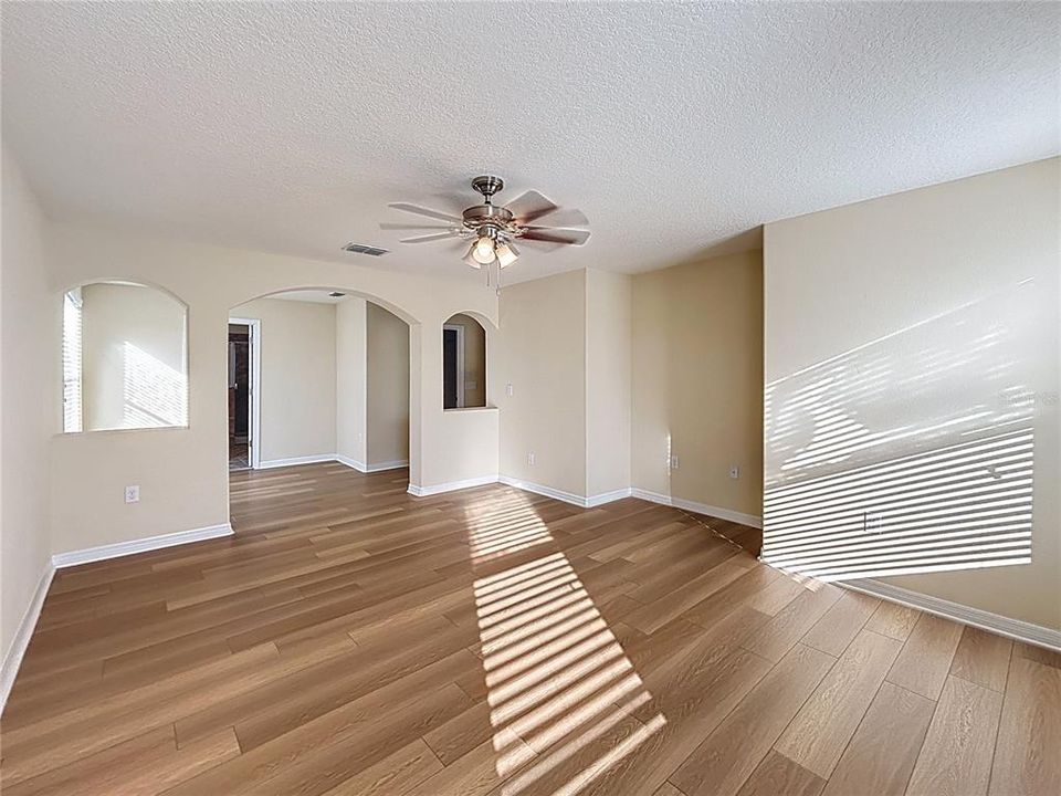 待售: $459,000 (5 贝兹, 3 浴室, 3332 平方英尺)