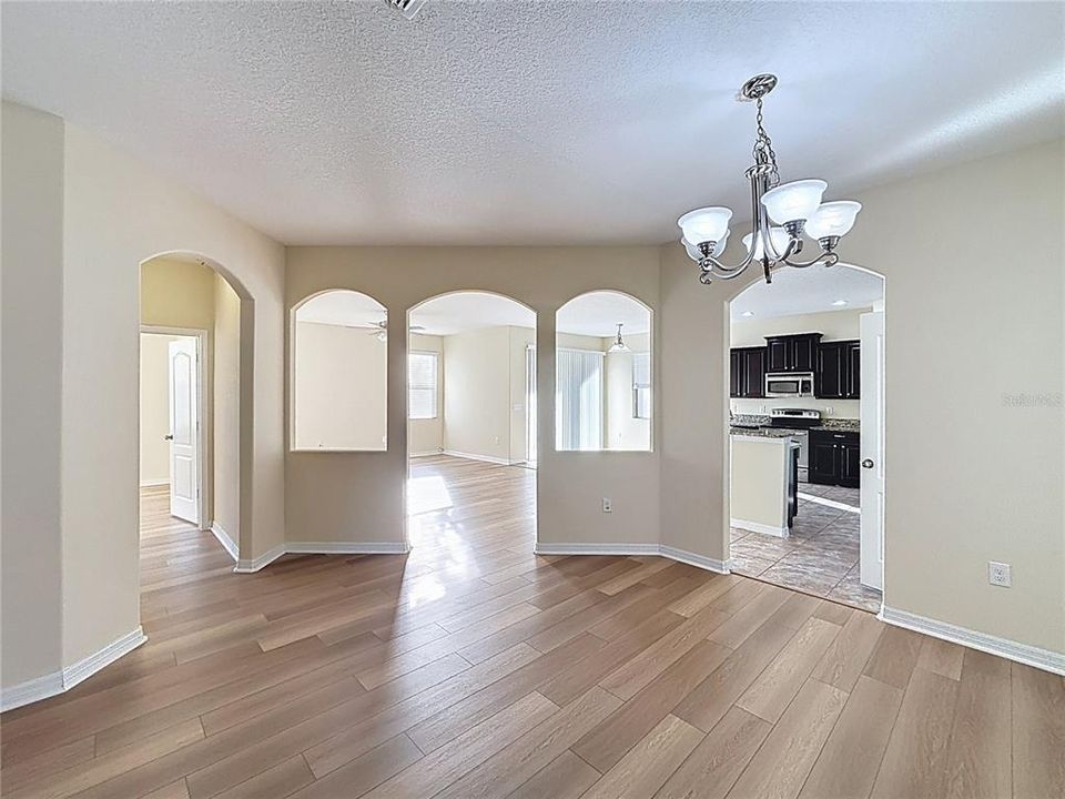 待售: $459,000 (5 贝兹, 3 浴室, 3332 平方英尺)