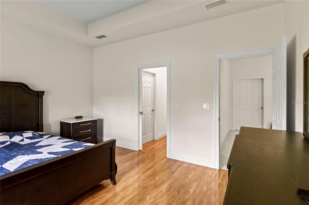 For Sale: $499,900 (3 beds, 2 baths, 1455 Square Feet)