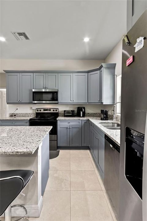 For Sale: $499,900 (3 beds, 2 baths, 1455 Square Feet)