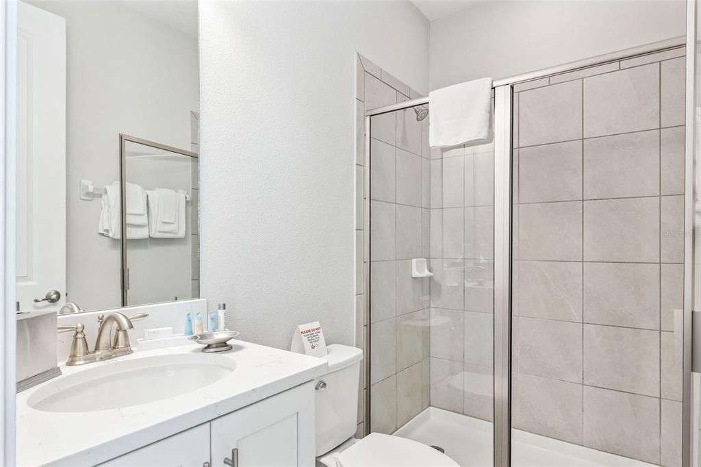 待售: $669,000 (6 贝兹, 6 浴室, 2831 平方英尺)