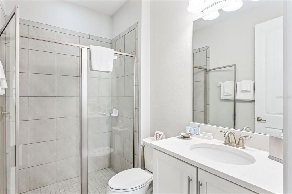 待售: $669,000 (6 贝兹, 6 浴室, 2831 平方英尺)