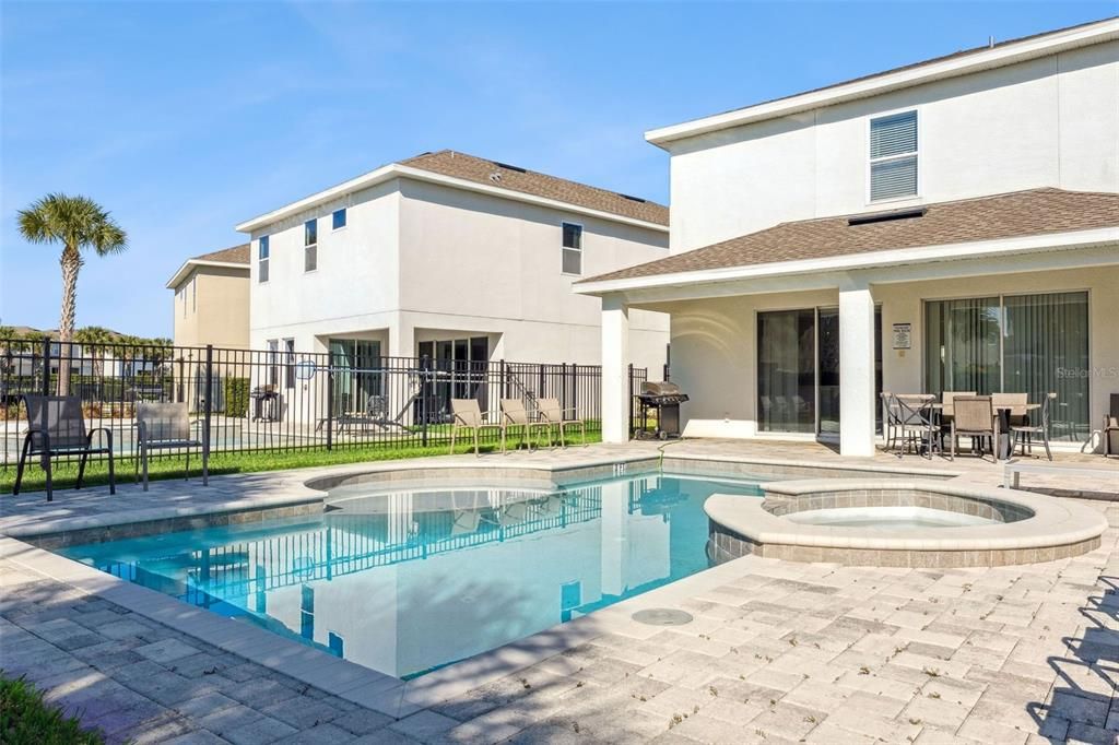 待售: $669,000 (6 贝兹, 6 浴室, 2831 平方英尺)