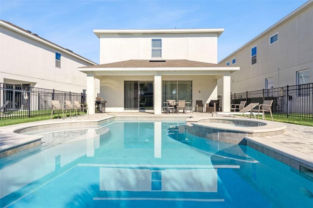 待售: $669,000 (6 贝兹, 6 浴室, 2831 平方英尺)