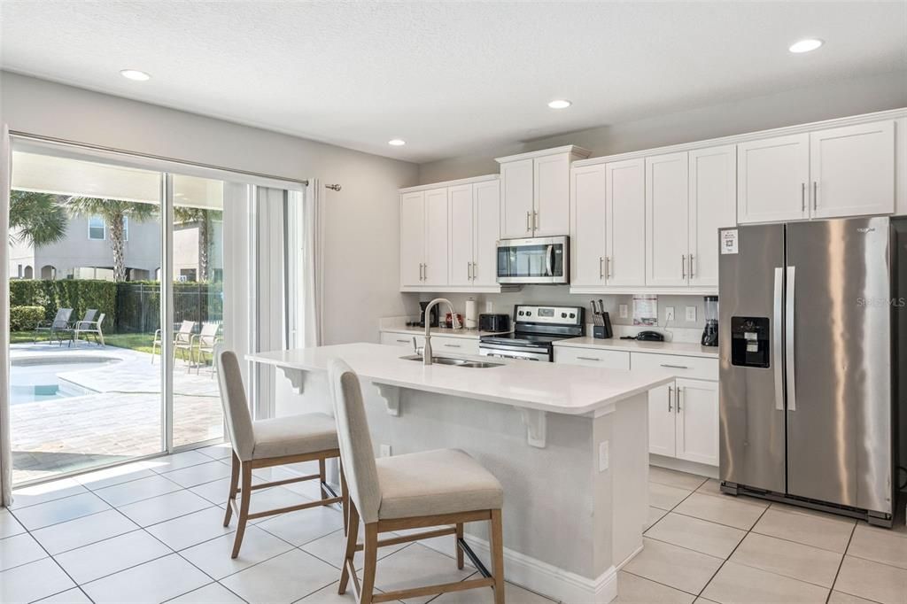 待售: $669,000 (6 贝兹, 6 浴室, 2831 平方英尺)