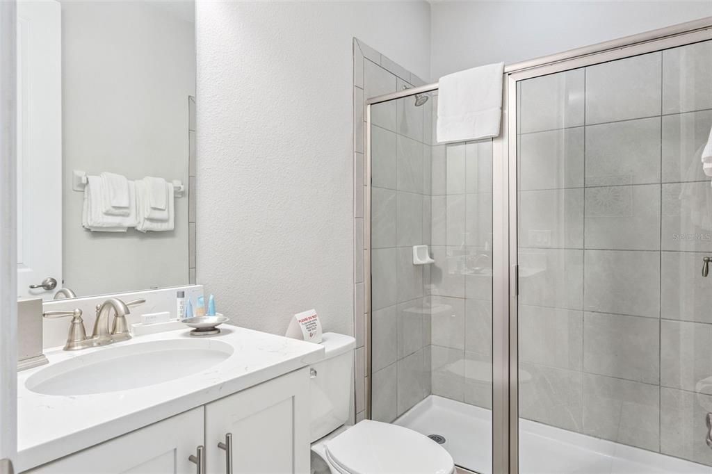 待售: $669,000 (6 贝兹, 6 浴室, 2831 平方英尺)