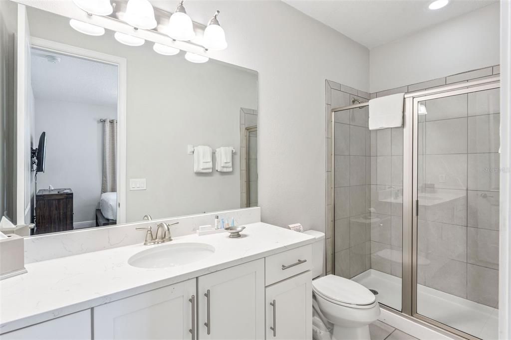 待售: $669,000 (6 贝兹, 6 浴室, 2831 平方英尺)