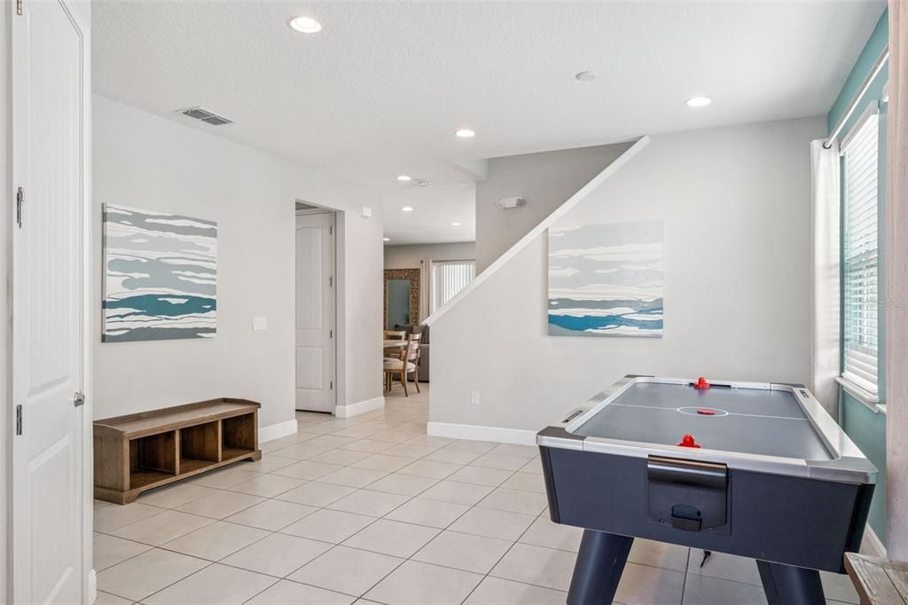 待售: $669,000 (6 贝兹, 6 浴室, 2831 平方英尺)