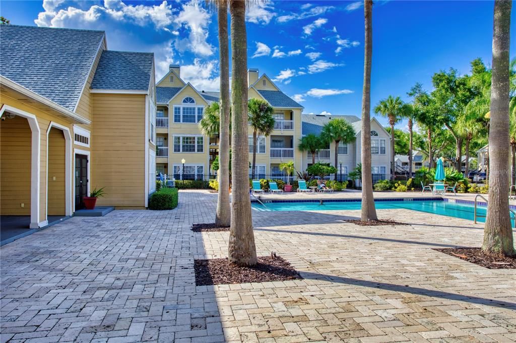 For Sale: $99,900 (2 beds, 2 baths, 934 Square Feet)