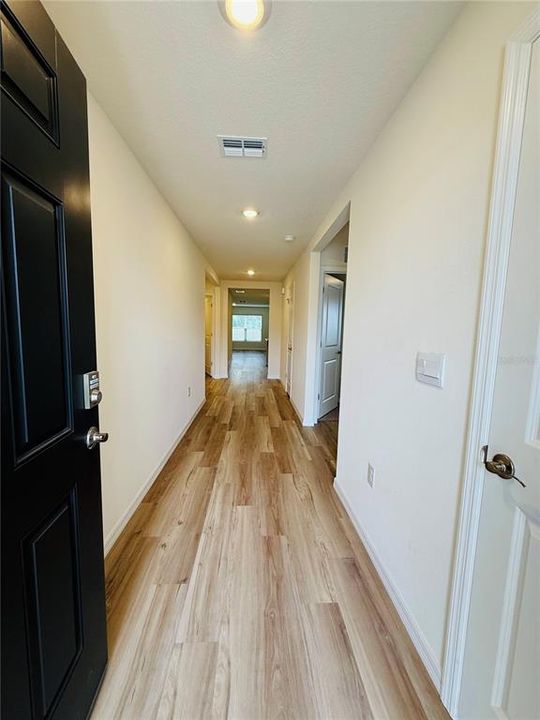 出租: $2,200 (4 贝兹, 2 浴室, 1828 平方英尺)