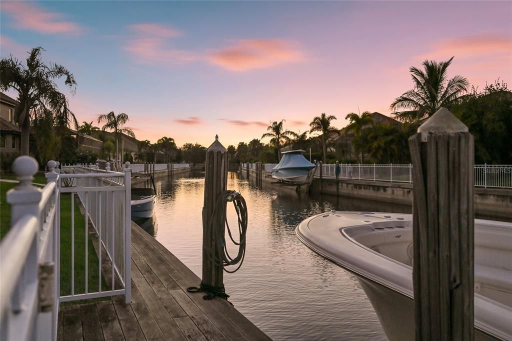 En Venta: $1,250,000 (3 camas, 2 baños, 2557 Pies cuadrados)