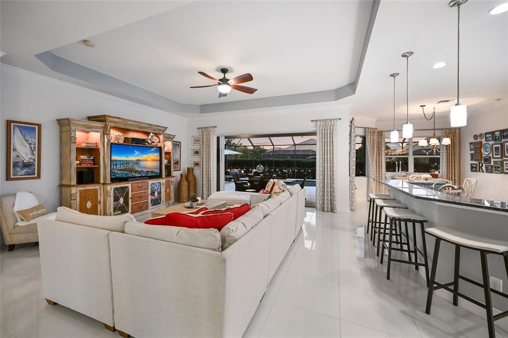 En Venta: $1,250,000 (3 camas, 2 baños, 2557 Pies cuadrados)