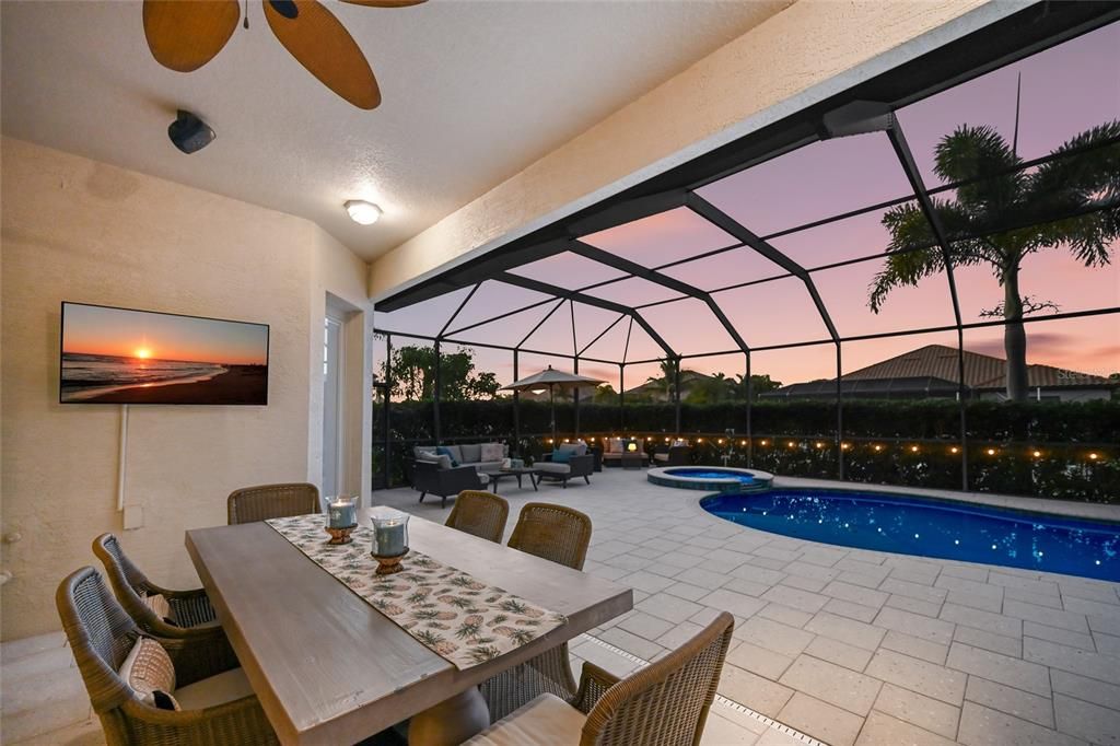 En Venta: $1,250,000 (3 camas, 2 baños, 2557 Pies cuadrados)