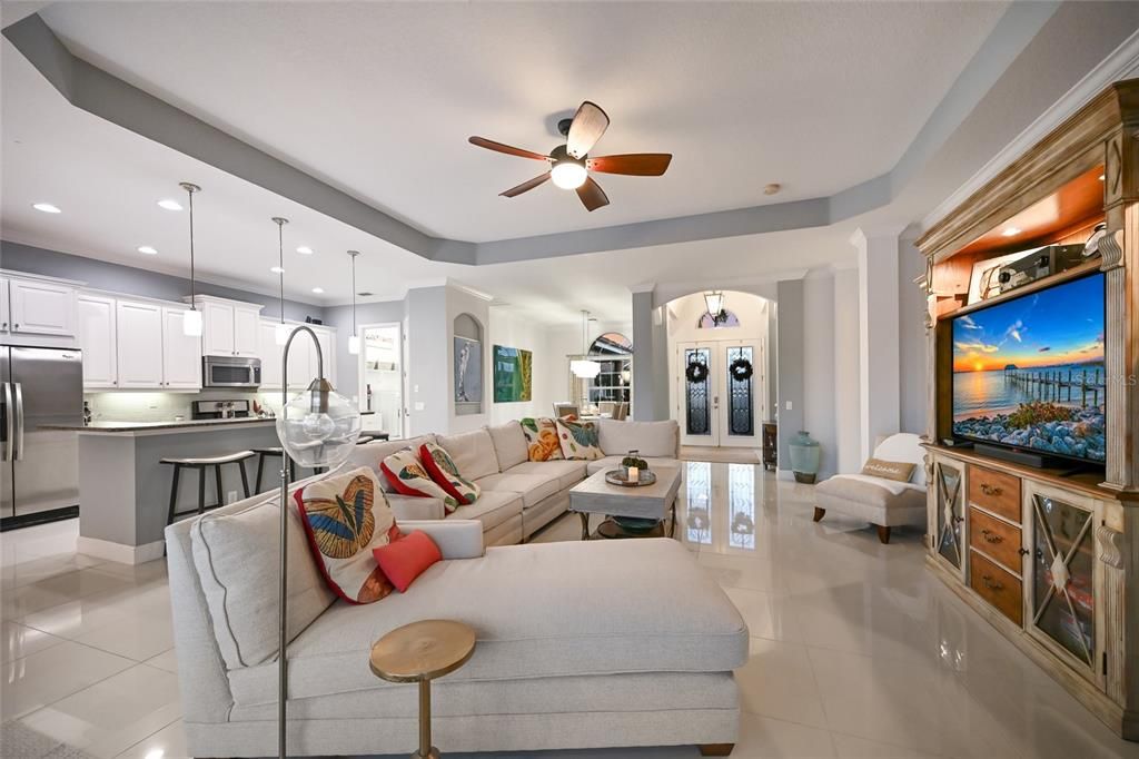 En Venta: $1,250,000 (3 camas, 2 baños, 2557 Pies cuadrados)