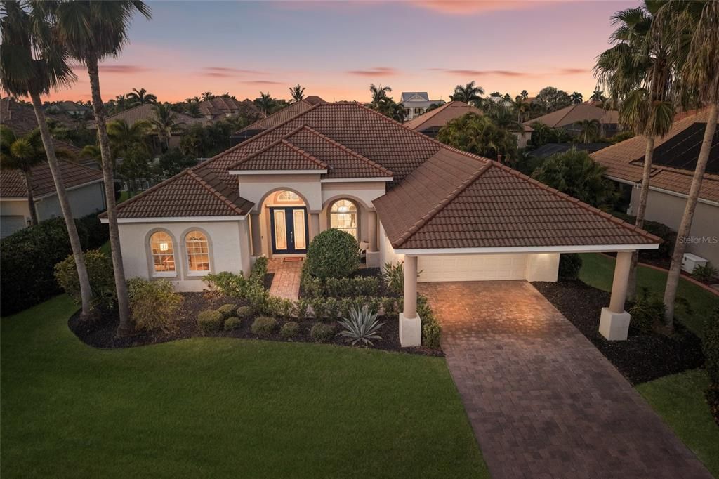 En Venta: $1,250,000 (3 camas, 2 baños, 2557 Pies cuadrados)