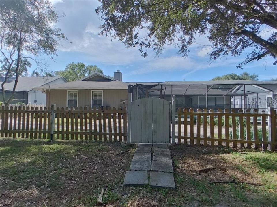 В аренду: $2,799 (4 спален, 2 ванн, 2202 Квадратных фут)