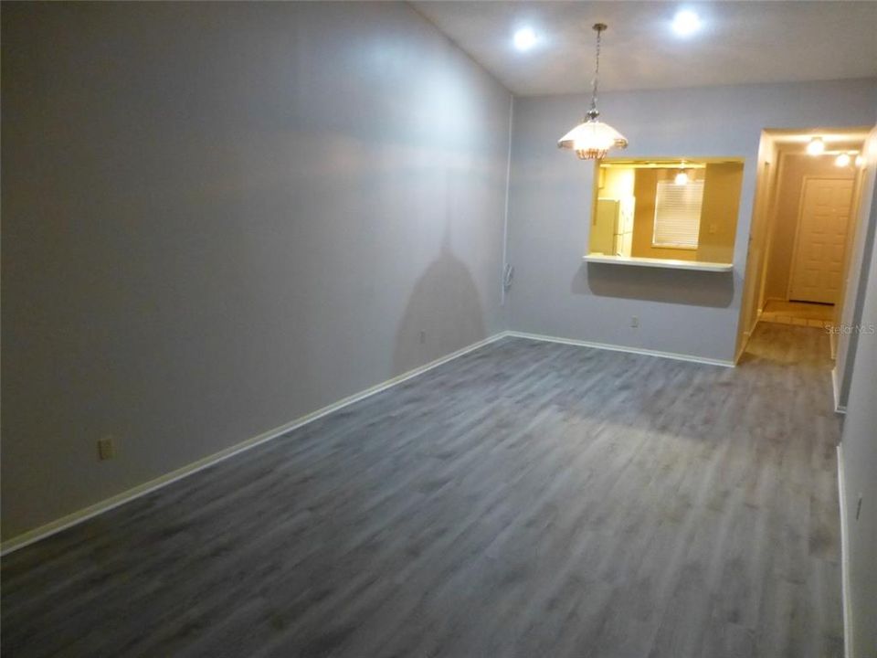 В аренду: $1,950 (2 спален, 2 ванн, 1040 Квадратных фут)