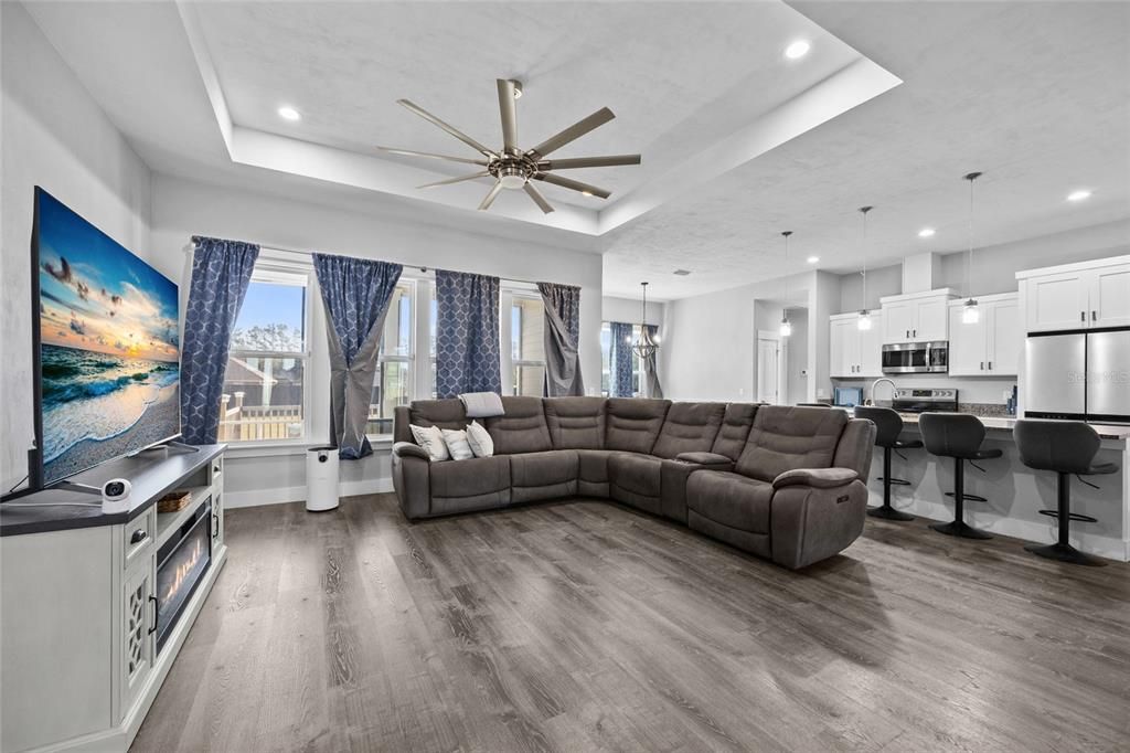 待售: $412,999 (4 贝兹, 2 浴室, 1985 平方英尺)