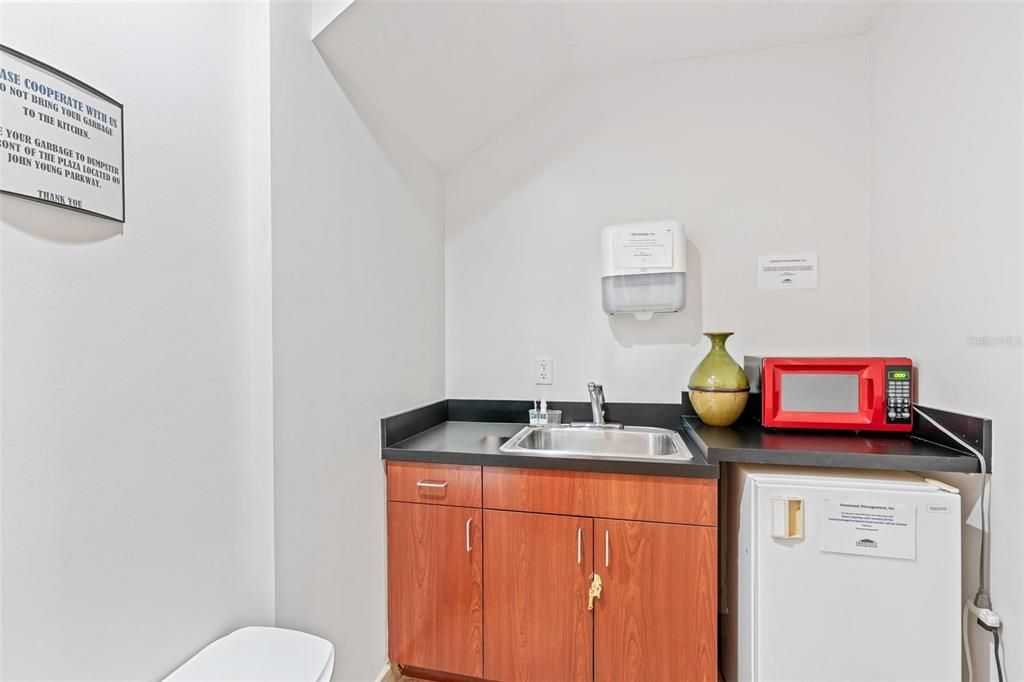 For Sale: $890,000 (0 beds, 0 baths, 2666 Square Feet)