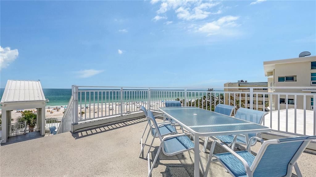 待售: $930,000 (2 贝兹, 2 浴室, 1215 平方英尺)