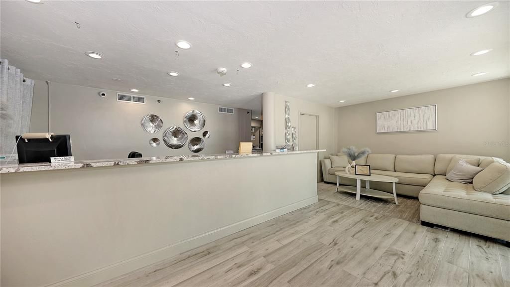 待售: $930,000 (2 贝兹, 2 浴室, 1215 平方英尺)