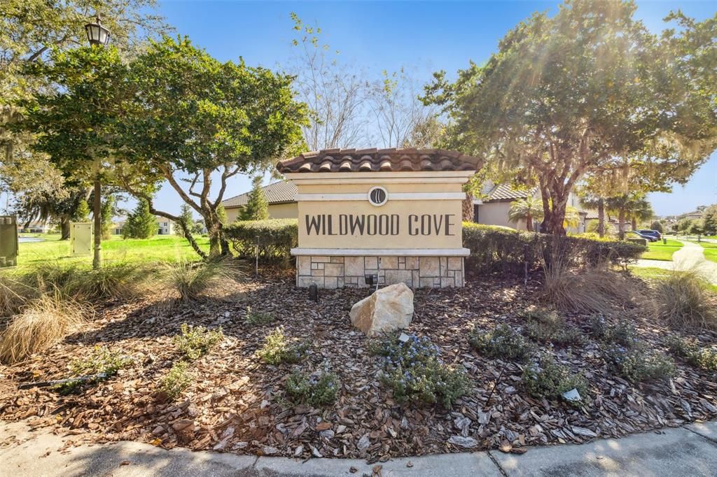 На продажу: $439,900 (4 спален, 3 ванн, 2420 Квадратных фут)