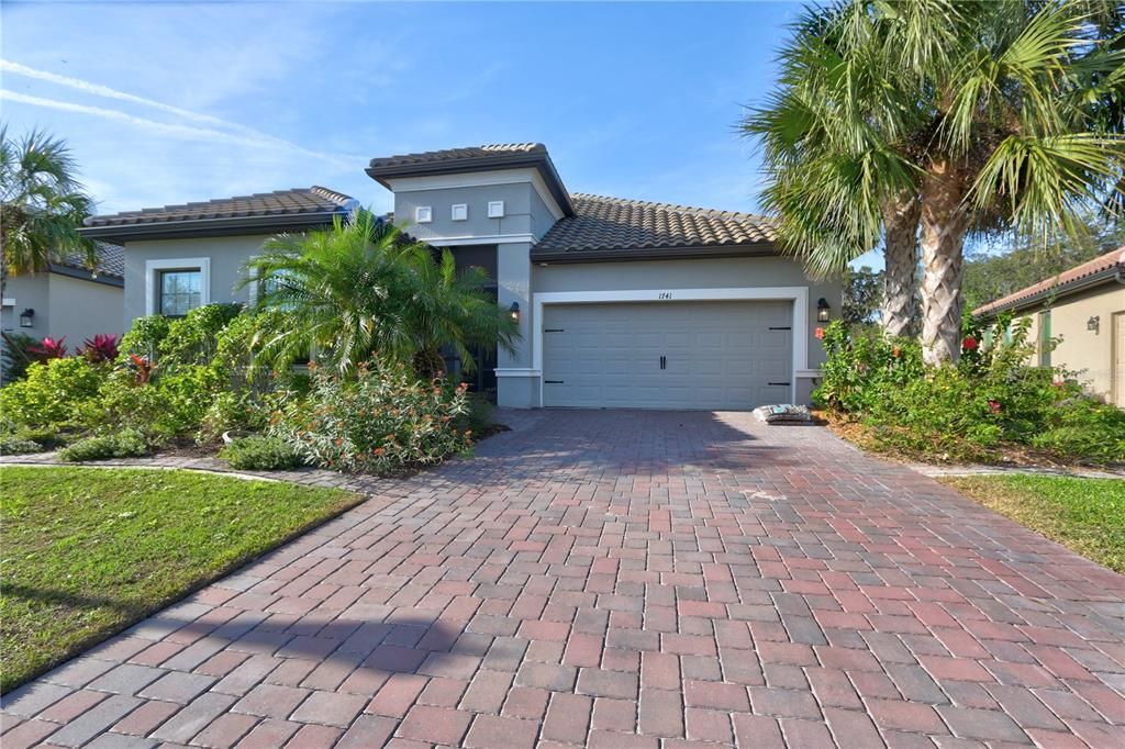 На продажу: $439,900 (4 спален, 3 ванн, 2420 Квадратных фут)