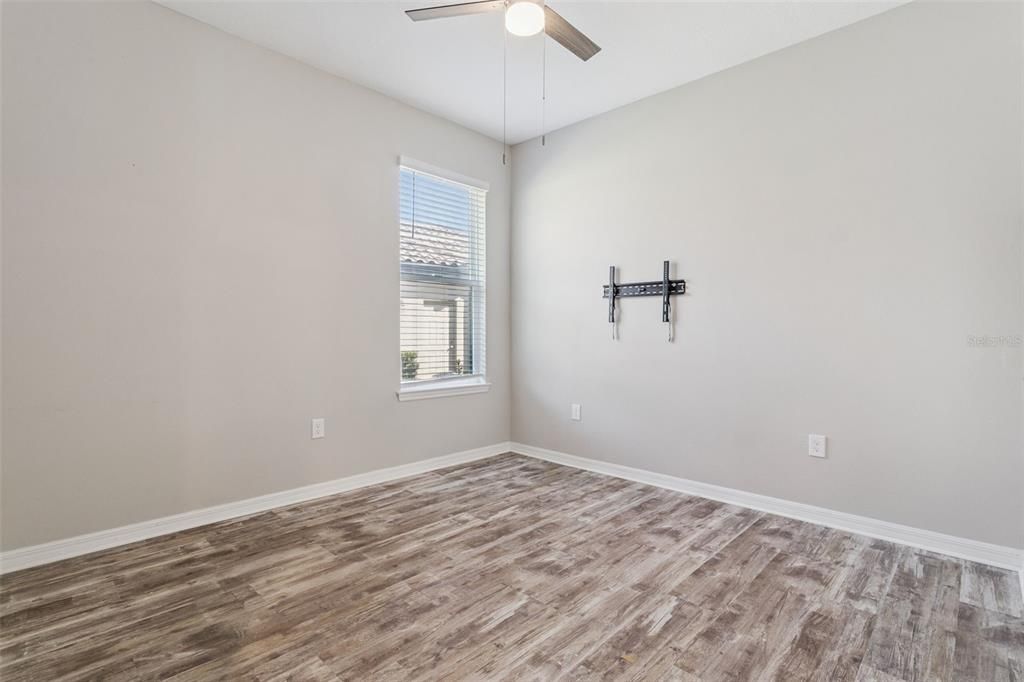 На продажу: $439,900 (4 спален, 3 ванн, 2420 Квадратных фут)