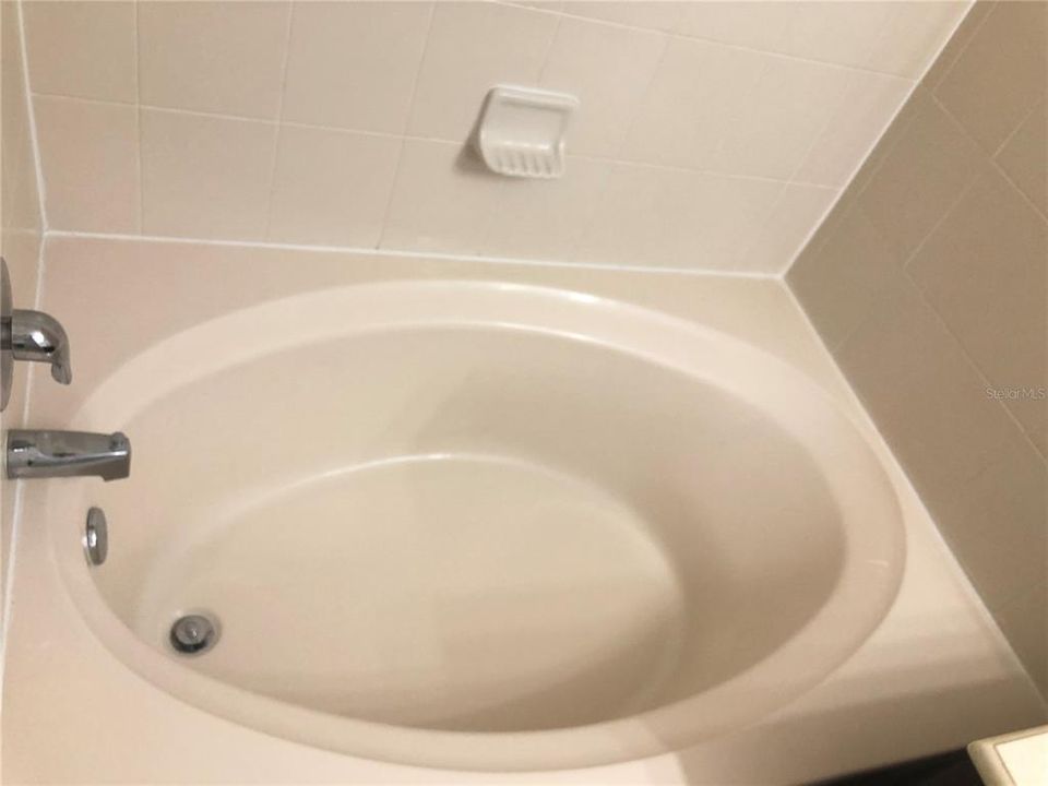 出租: $2,899 (5 贝兹, 2 浴室, 2212 平方英尺)