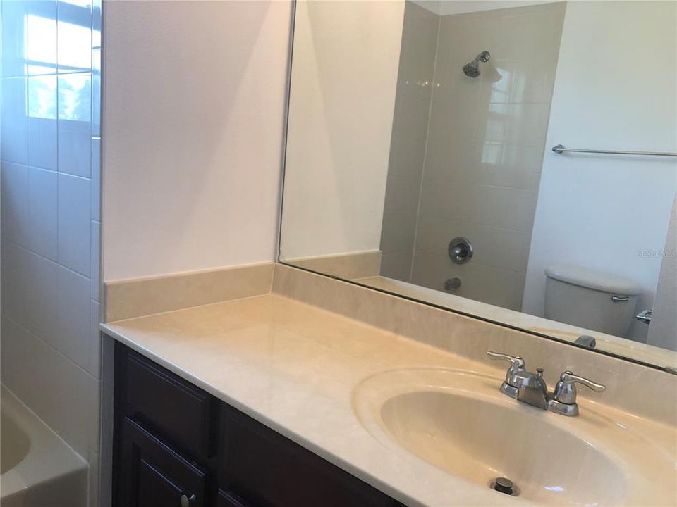 出租: $2,899 (5 贝兹, 2 浴室, 2212 平方英尺)