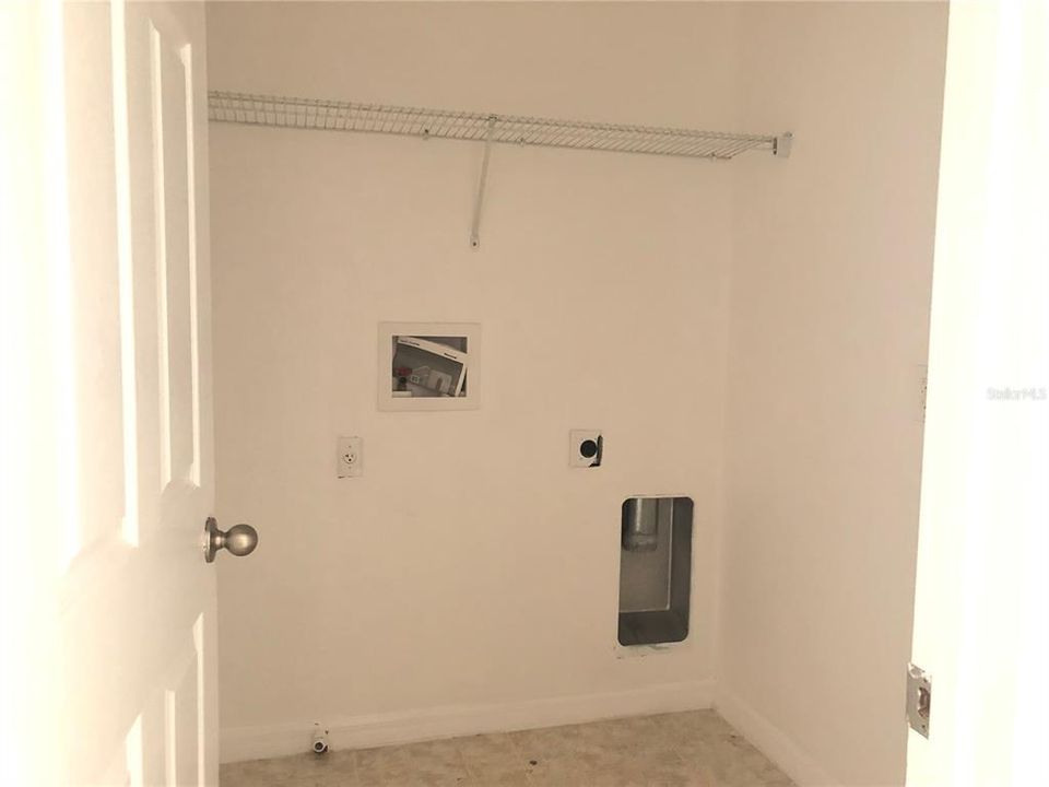 出租: $2,899 (5 贝兹, 2 浴室, 2212 平方英尺)