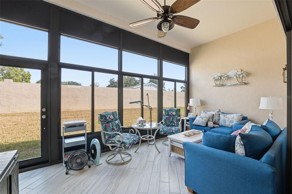 На продажу: $319,900 (2 спален, 2 ванн, 1822 Квадратных фут)