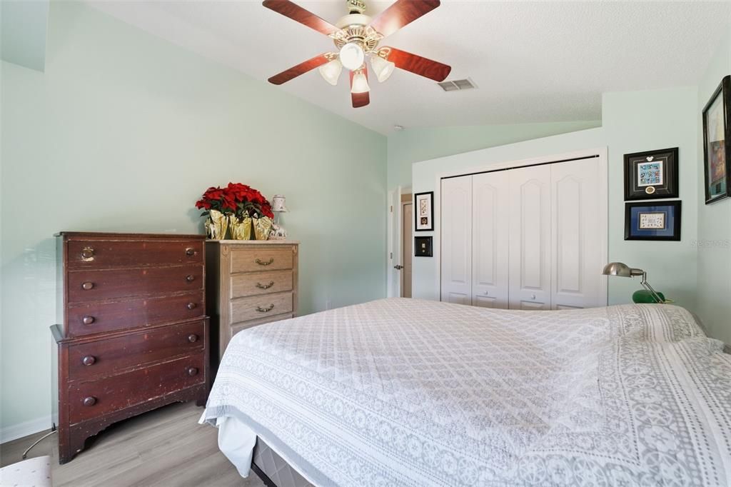 На продажу: $319,900 (2 спален, 2 ванн, 1822 Квадратных фут)