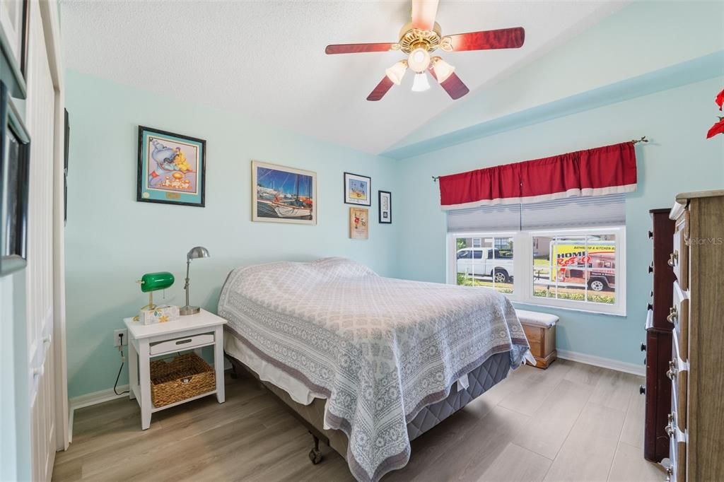 На продажу: $319,900 (2 спален, 2 ванн, 1822 Квадратных фут)