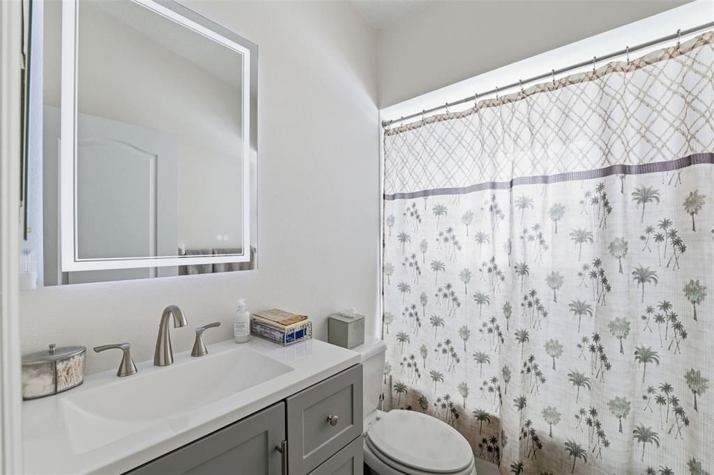 На продажу: $319,900 (2 спален, 2 ванн, 1822 Квадратных фут)