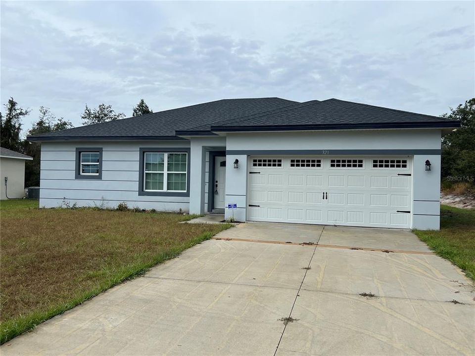 For Rent: $2,300 (4 beds, 2 baths, 1686 Square Feet)