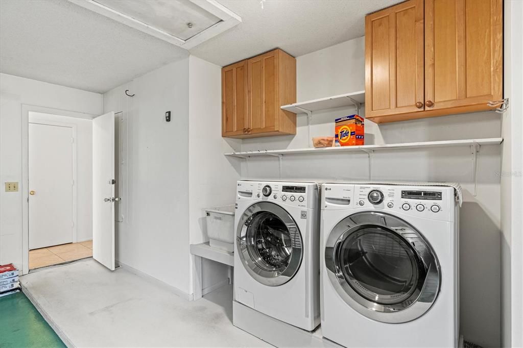 待售: $365,000 (2 贝兹, 2 浴室, 1549 平方英尺)