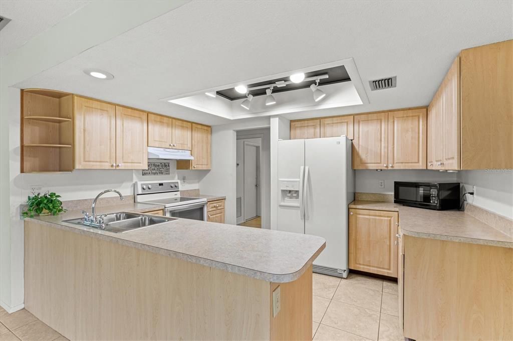 待售: $365,000 (2 贝兹, 2 浴室, 1549 平方英尺)