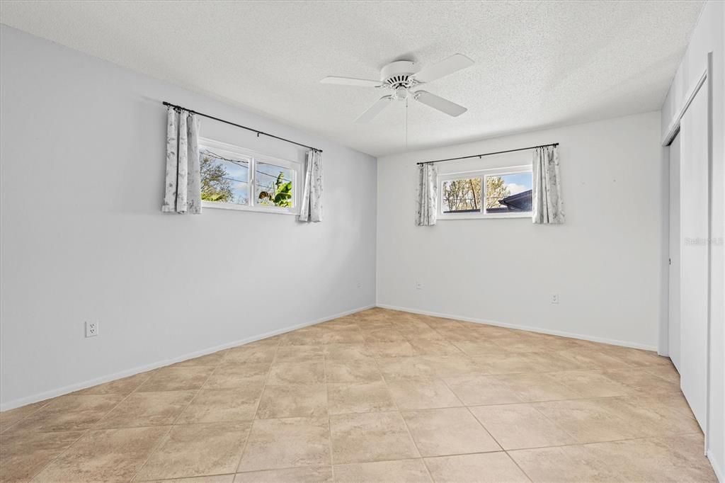 待售: $365,000 (2 贝兹, 2 浴室, 1549 平方英尺)