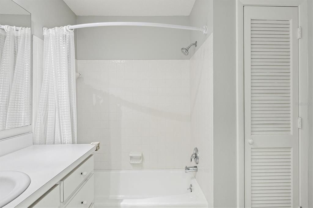 待售: $365,000 (2 贝兹, 2 浴室, 1549 平方英尺)