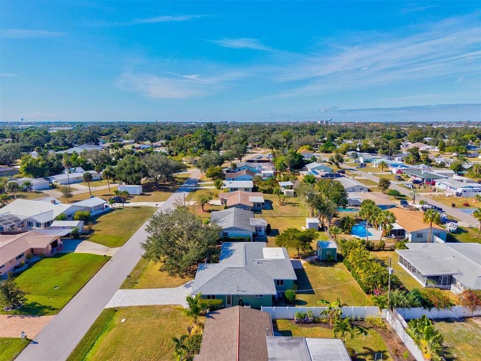 待售: $365,000 (2 贝兹, 2 浴室, 1549 平方英尺)