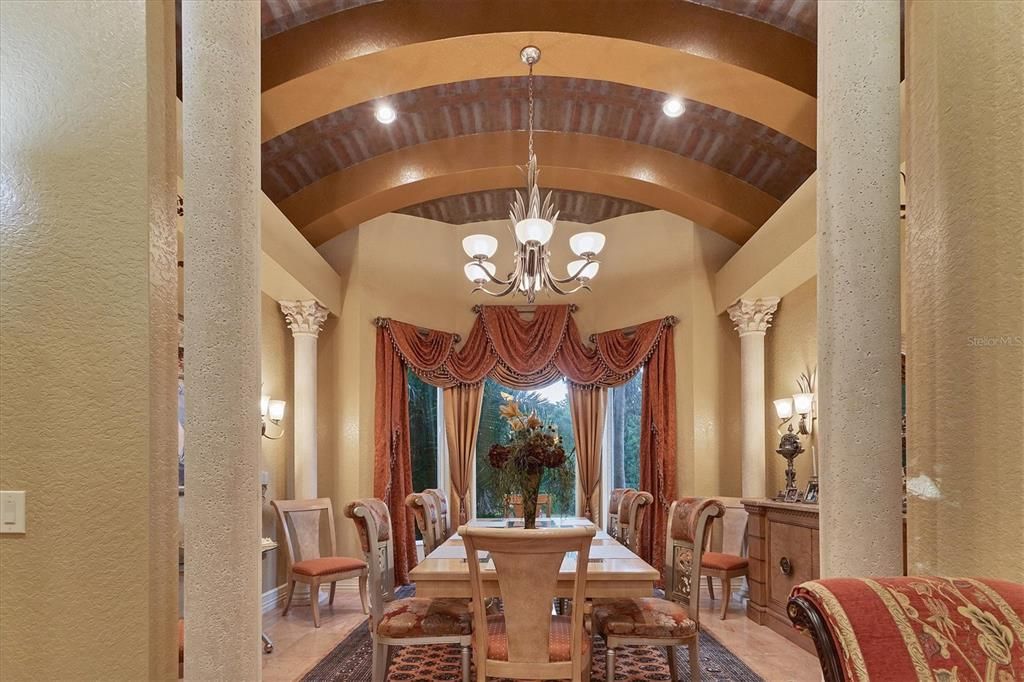 待售: $3,950,000 (6 贝兹, 6 浴室, 8541 平方英尺)