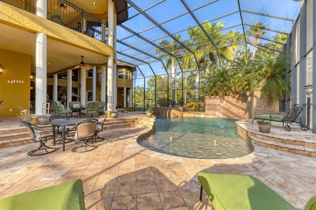 待售: $3,950,000 (6 贝兹, 6 浴室, 8541 平方英尺)