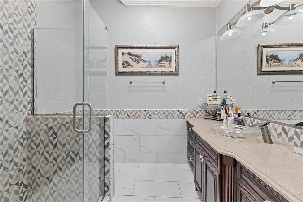 待售: $3,950,000 (6 贝兹, 6 浴室, 8541 平方英尺)